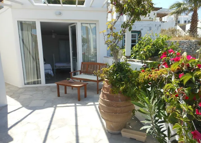 Lena מלון סטלידה